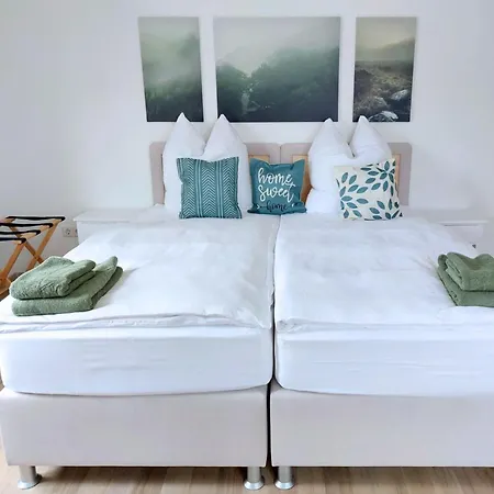 Platz Fuer Gruppen - 4 Schlafzimmer Mit Tv Lejlighed