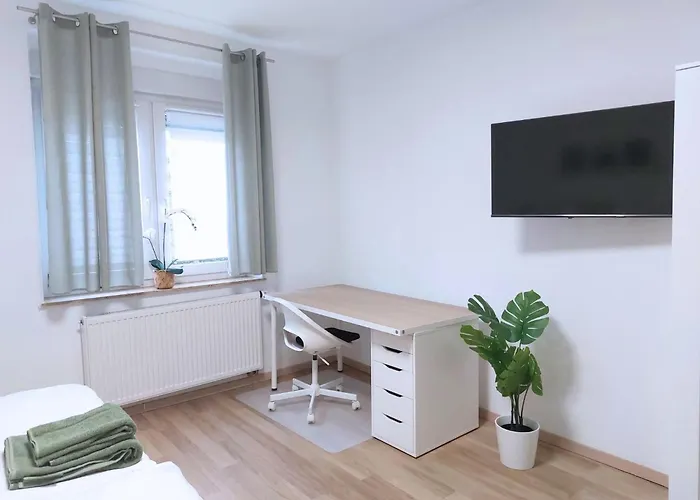 公寓 Platz Fuer Gruppen - 4 Schlafzimmer Mit Tv