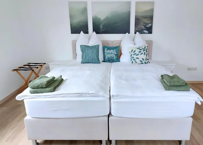 Platz Fuer Gruppen - 4 Schlafzimmer Mit Tv 公寓